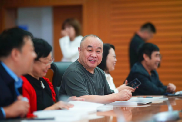 融可赢配 阅读的困境与突围：在信息洪流中重拾深度思考