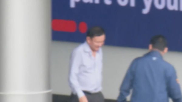 联丰配资 他信如期返回泰国！明天的审判稳了？